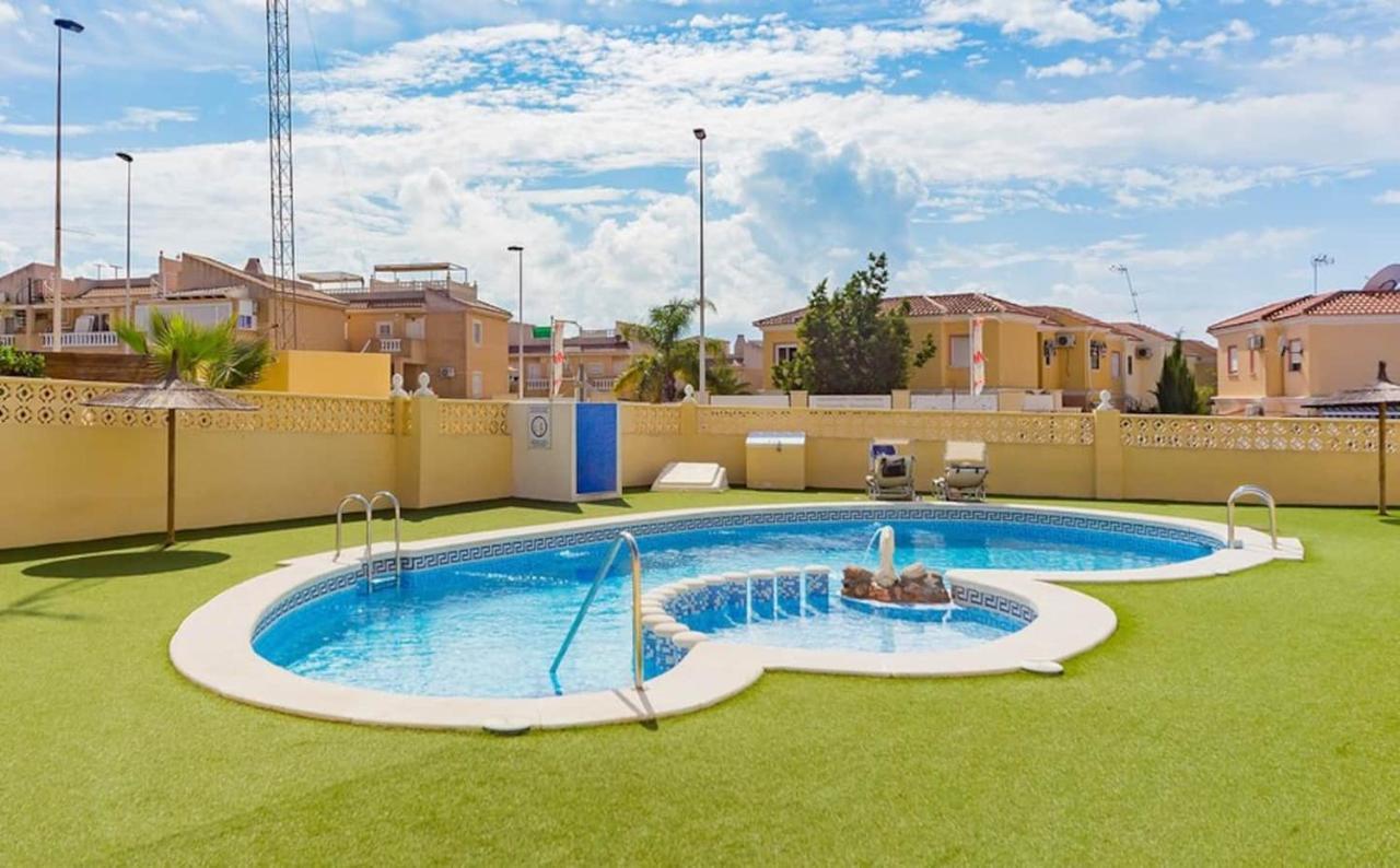 Nice Apartment In Quiet Area Aguas Nuevas Torrevieja Exterior photo